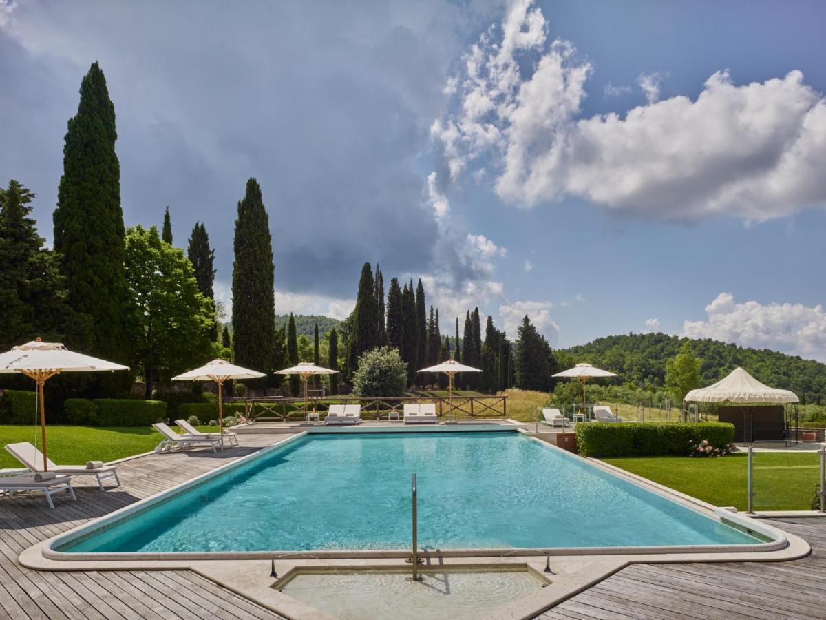 Fonteverde Lifestyle & Thermal Retreat - The Leading Hotels Of The World Сан-Кашано-дей-Баньї Екстер'єр фото The swimming pool at the resort
