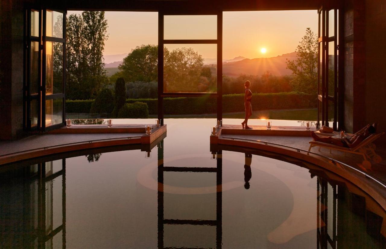 Fonteverde Lifestyle & Thermal Retreat - The Leading Hotels Of The World Сан-Кашано-дей-Баньї Екстер'єр фото The interior of the Round Room at the 2010 World Economic Forum Annual Meeting of the New Champions