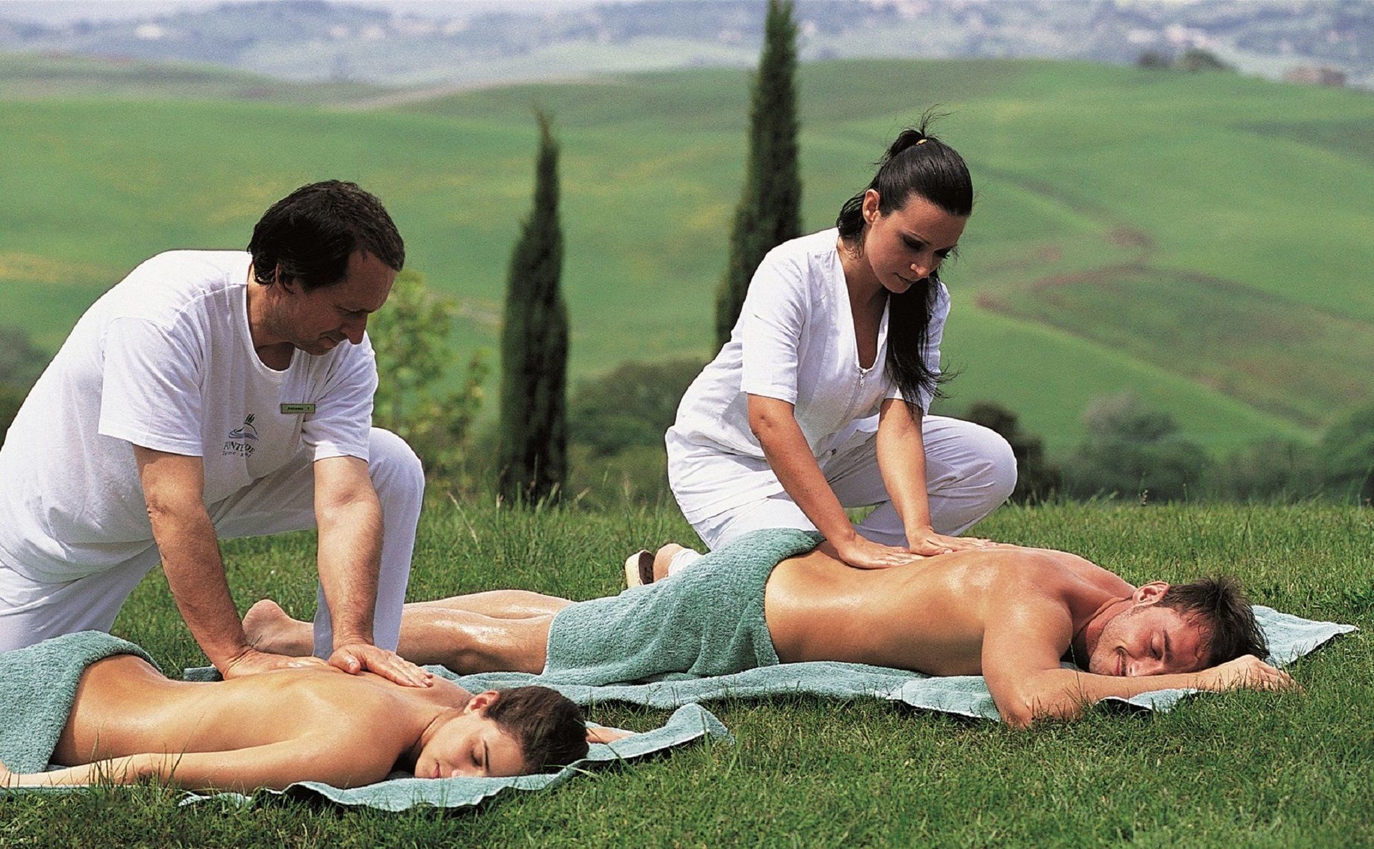 Fonteverde Lifestyle & Thermal Retreat - The Leading Hotels Of The World Сан-Кашано-дей-Баньї Зручності фото Massage therapists working on clients